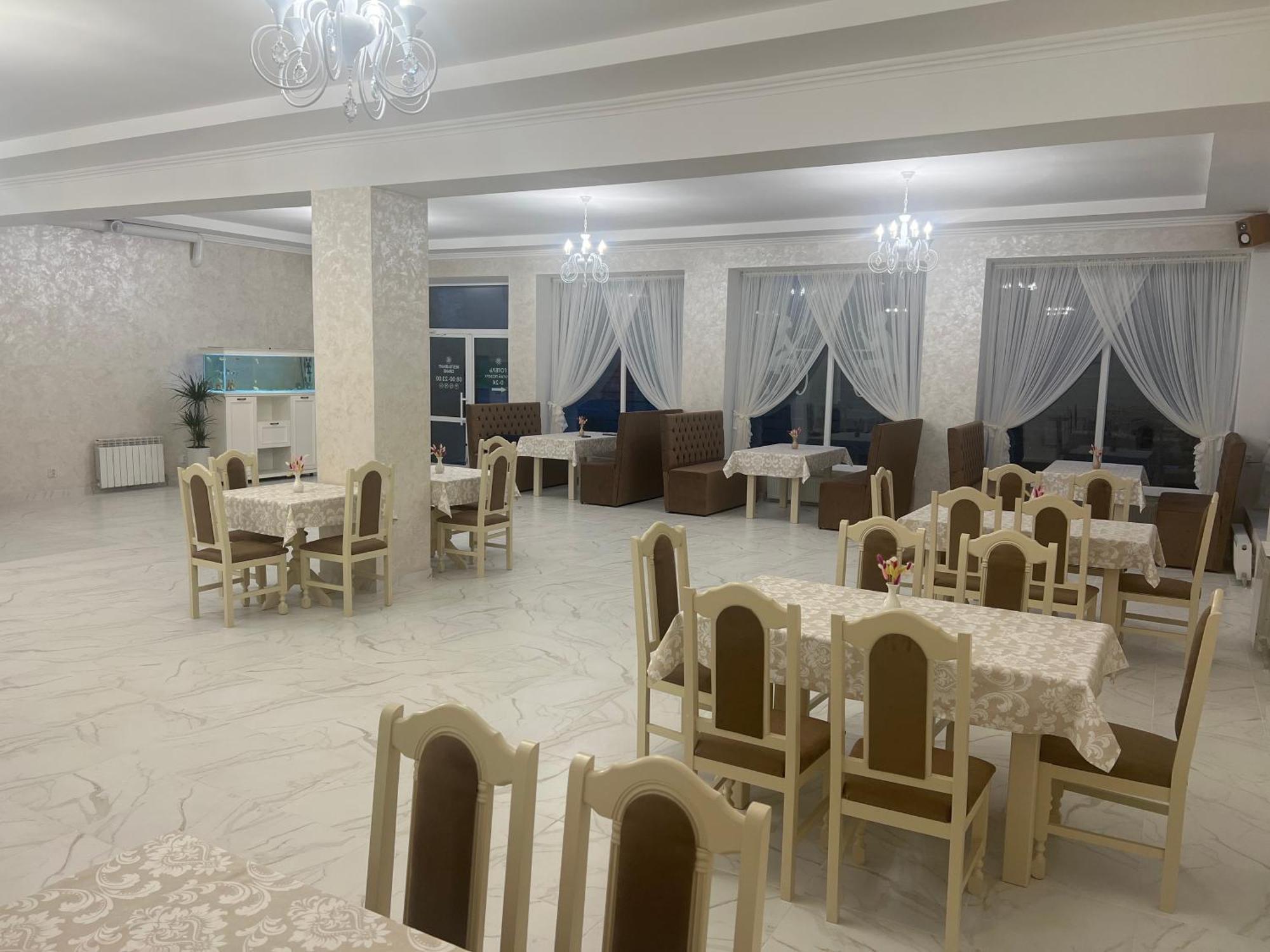 Grand Hotel Mohyliv-Podilskyi Dış mekan fotoğraf