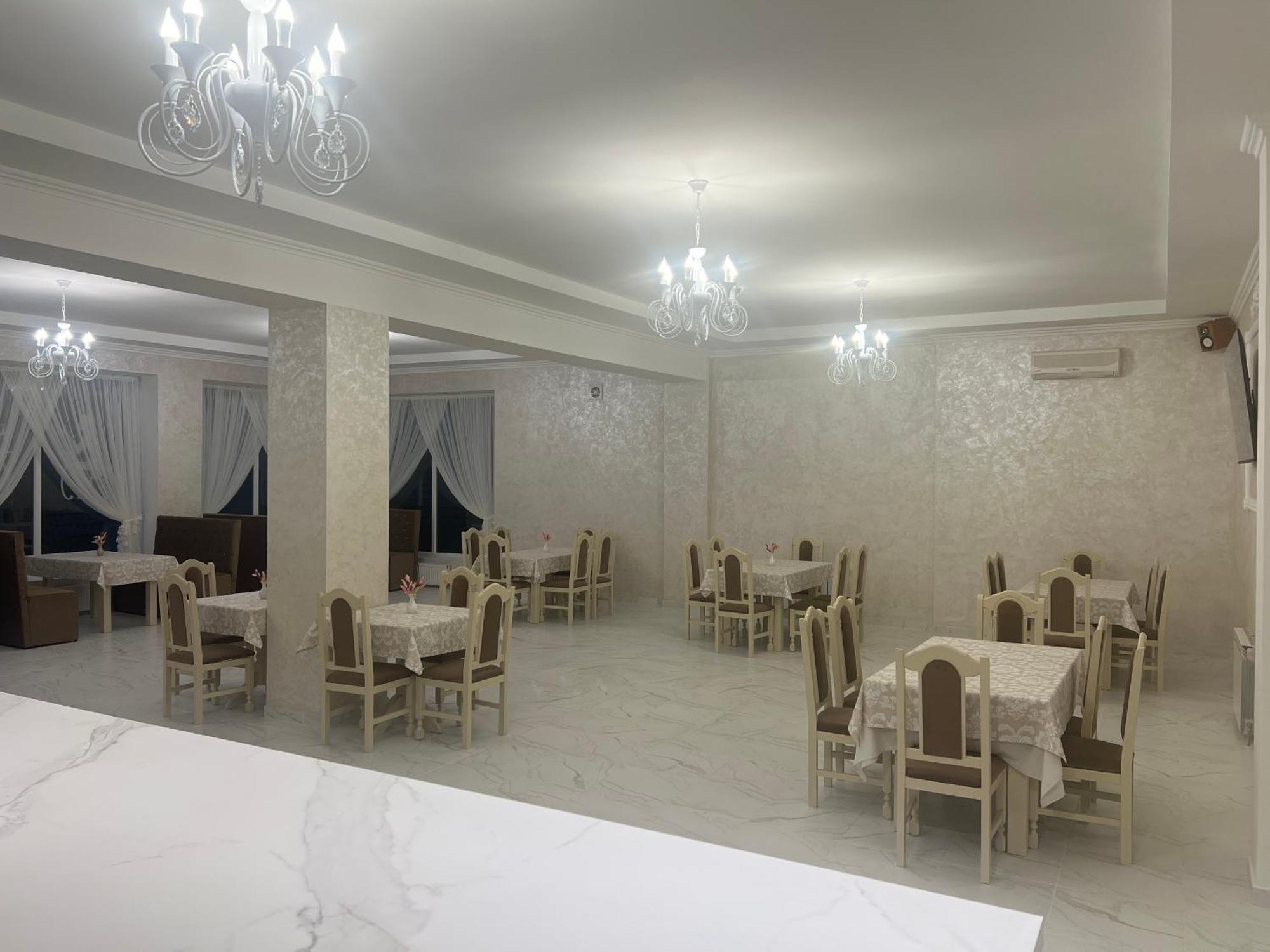 Grand Hotel Mohyliv-Podilskyi Dış mekan fotoğraf
