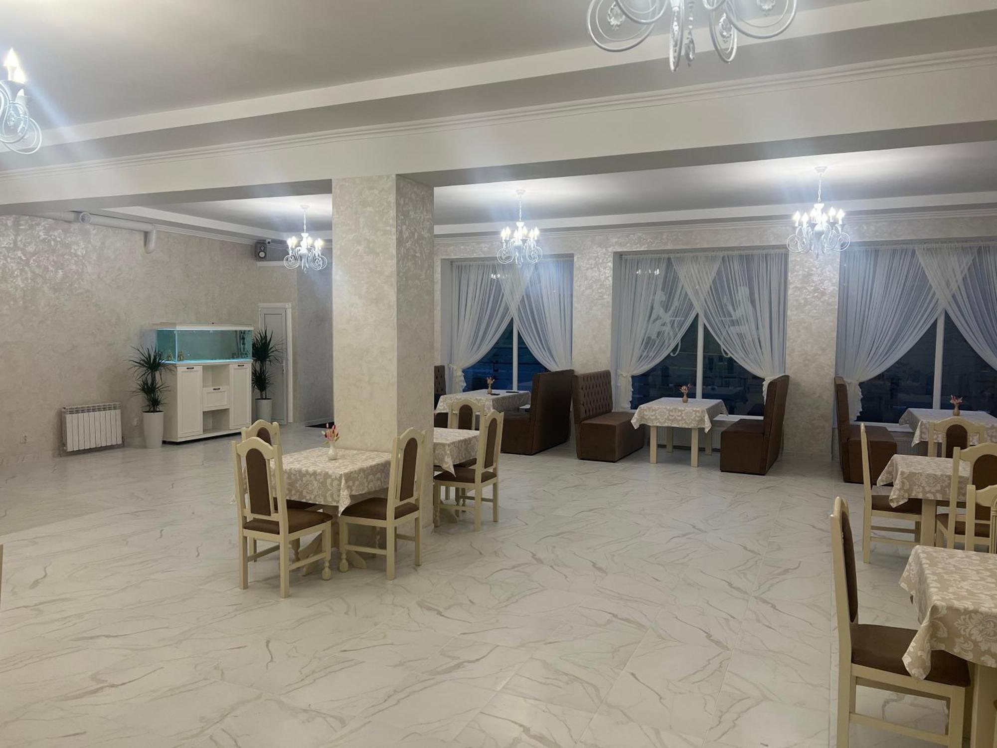 Grand Hotel Mohyliv-Podilskyi Dış mekan fotoğraf